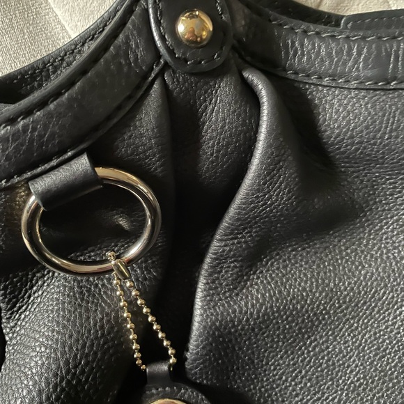 Gucci Sukey Medium Leather Bag - Picture 2 of 4